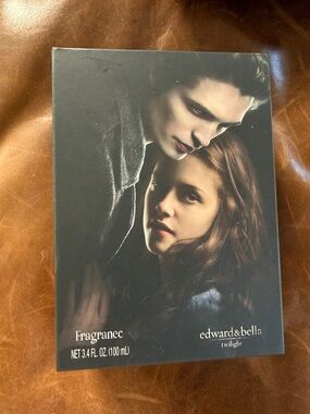 Twilight saga fragrance Edward and Bella